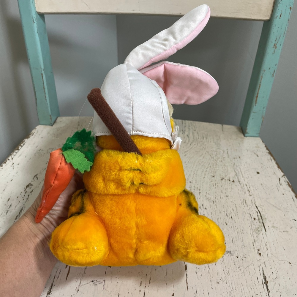 Vintage 1981 Dakin Garfield Easter Bunny Plush with Carrot 12" Stuffed Animal - Picture 6 of 10